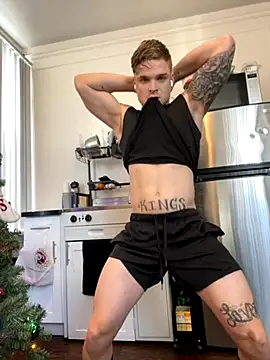 Snapshot of King_Kev_ chatting on November 10, 5:51 pm King Kev online show from November 10, 5:51 pm