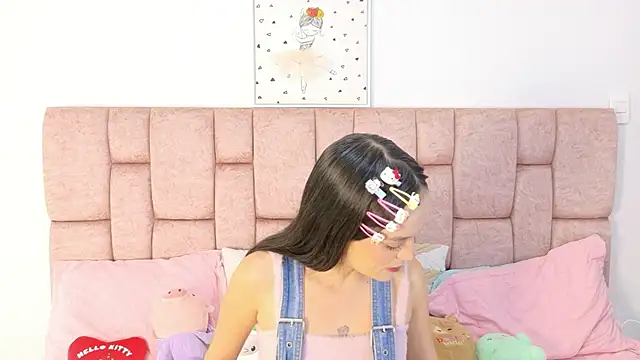 LolaYun online show from November 28, 7:25 pm