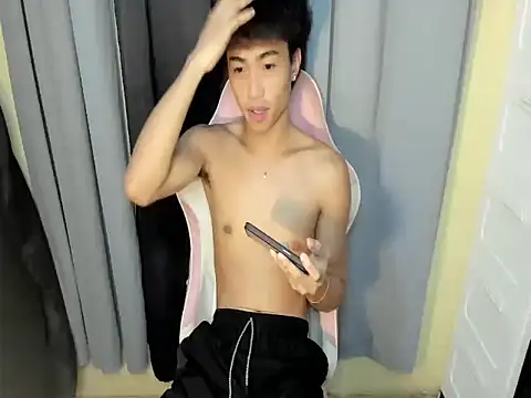 Snapshot of yourhotpinoy chatting on May 7, 2:42 pm yourhotpinoy online show from May 7, 2:42 pm