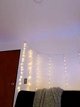 RosseCollins online show from December 3, 10:53 pm