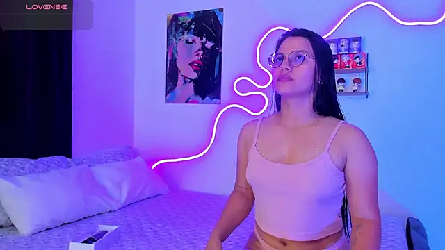 Snapshot of Dilan_and_Mia chatting on October 4, 5:25 pm Dilan and Mia online show from October 4, 5:25 pm