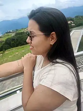 Snapshot of Dilan_and_Mia chatting on October 8, 3:35 pm Dilan and Mia online show from October 8, 3:35 pm