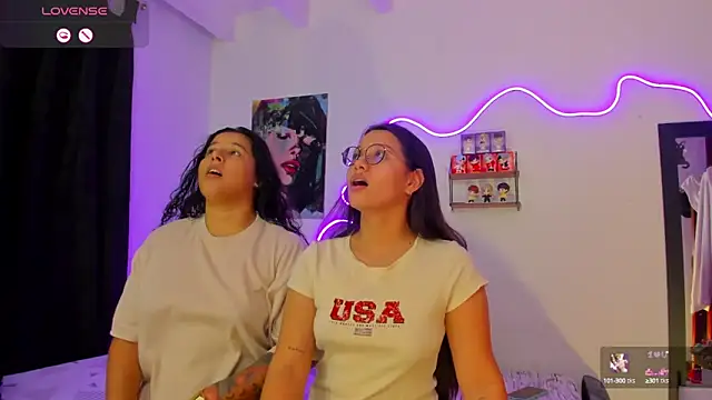 Snapshot of Dilan_and_Mia chatting on September 20, 12:04 am Dilan and Mia online show from September 20, 12:04 am