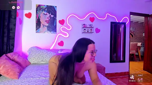 Dilan and Mia online show from March 28, 9:21 am