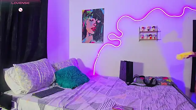 Snapshot of Dilan_and_Mia chatting on November 26, 4:34 am Dilan and Mia online show from November 26, 4:34 am