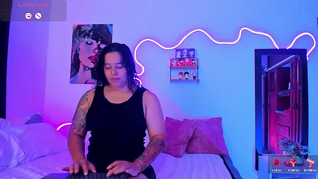 Snapshot of Dilan_and_Mia chatting on October 1, 3:38 pm Dilan and Mia online show from October 1, 3:38 pm