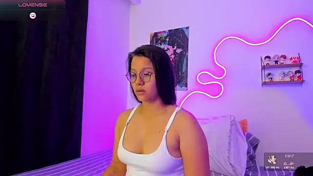 Snapshot of Dilan_and_Mia chatting on November 14, 3:10 am Dilan and Mia online show from November 14, 3:10 am