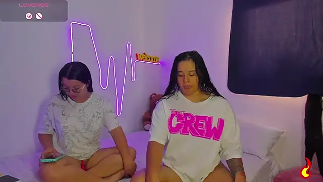 Dilan and Mia online show from June 2, 3:34 pm