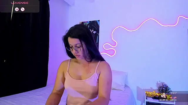 Snapshot of Dilan_and_Mia chatting on September 11, 1:11 pm Dilan and Mia online show from September 11, 1:11 pm