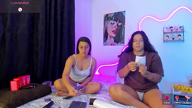 Snapshot of Dilan_and_Mia chatting on September 18, 1:19 am Dilan and Mia online show from September 18, 1:19 am