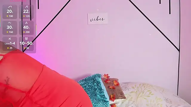 MiahCornell  online show from November 27, 7:36 pm