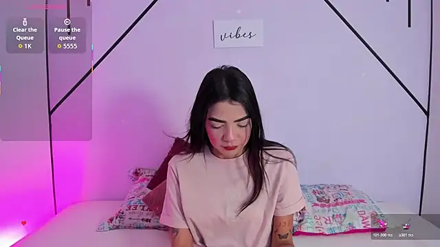 MiahCornell  online show from December 16, 7:29 pm