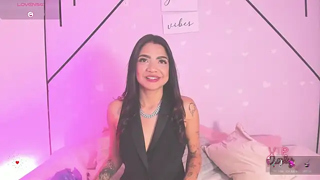 MiahCornell  online show from February 27, 8:41 pm