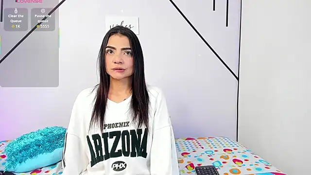 MiahCornell  online show from December 3, 7:57 pm