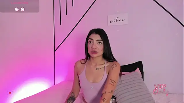 MiahCornell  online show from February 10, 7:46 pm