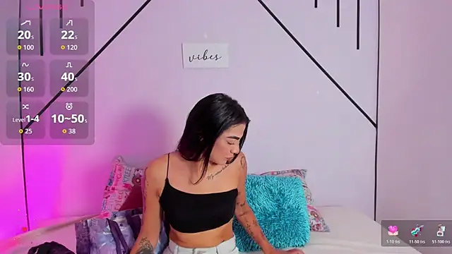 MiahCornell  online show from December 18, 4:44 pm