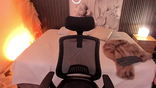 Maxxxine1 online show from March 8, 12:05 am