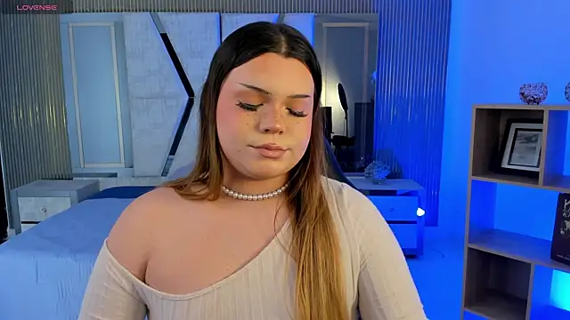 Maxxxine1 online show from April 13, 11:31 pm