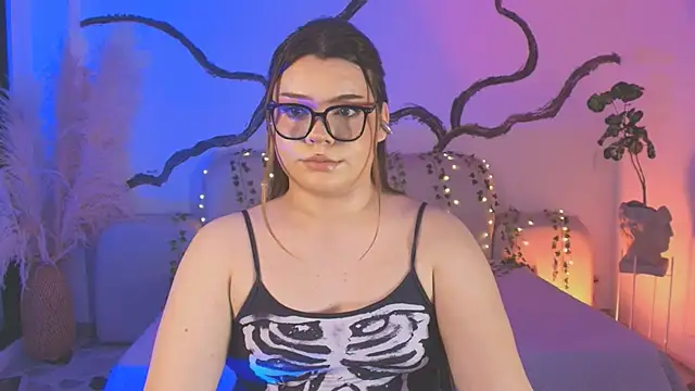 Maxxxine1 online show from December 13, 11:00 pm