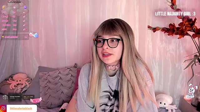 Aurora blaack online show from November 10, 12:15 am