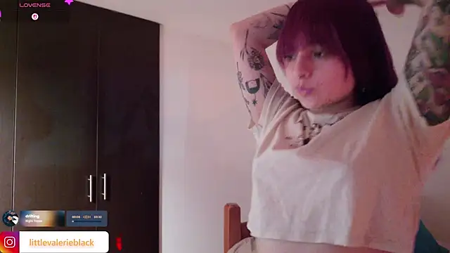 Aurora blaack online show from May 29, 1:11 am