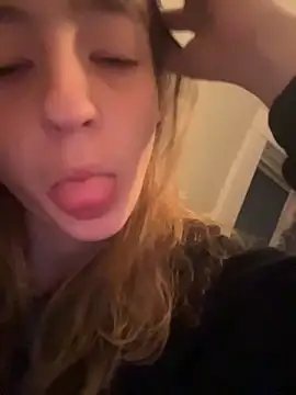 Snapshot of SeccySerena chatting on December 14, 1:12 am SeccySerena online show from December 14, 1:12 am