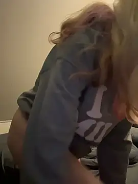 SeccySerena online show from May 4, 3:26 pm