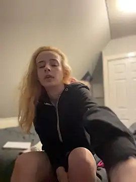 SeccySerena online show from April 16, 10:23 pm