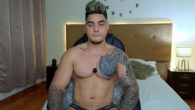 Steven Velez online show from September 30, 1:00 am