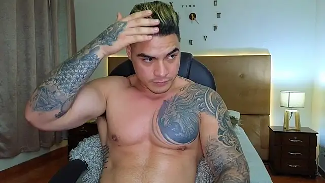 Steven Velez online show from December 5, 4:11 am