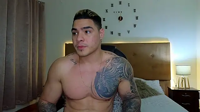 Steven Velez online show from October 28, 1:50 am