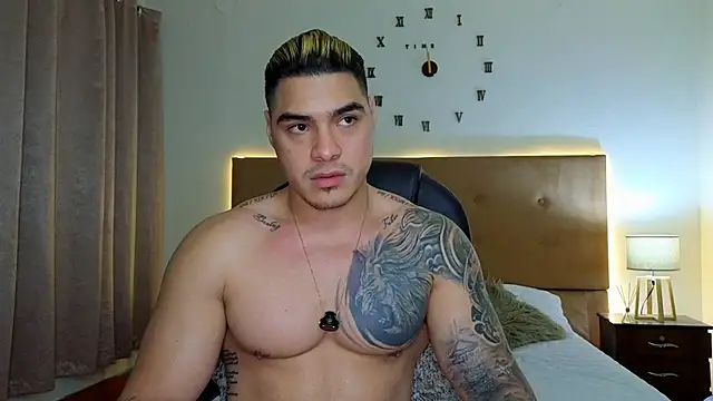 Steven Velez online show from October 24, 11:48 pm