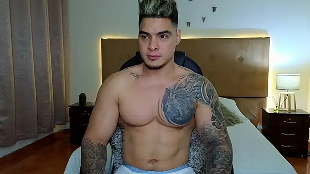 Steven Velez online show from September 28, 1:01 am