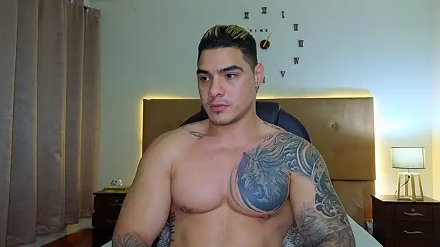 Steven Velez online show from November 12, 1:54 am