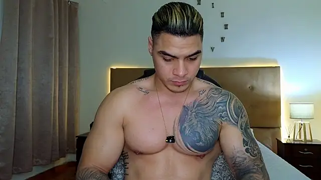 Steven Velez online show from October 31, 2:52 am