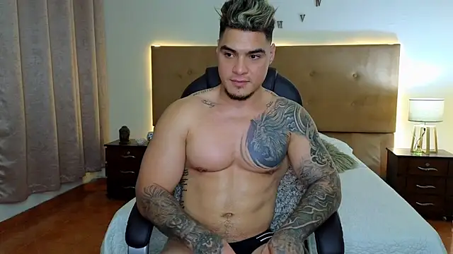 Steven Velez online show from October 4, 2:35 am