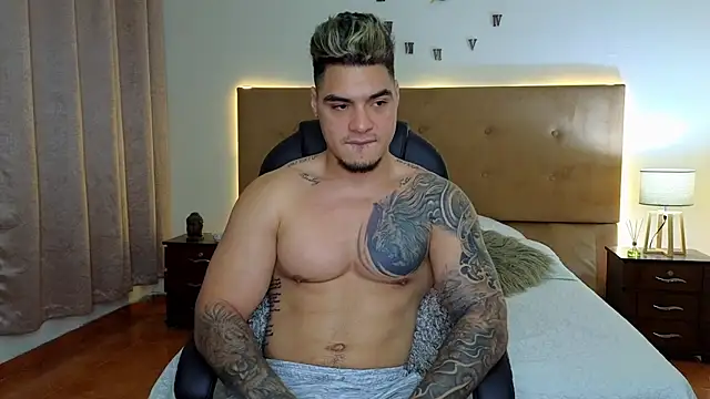 Steven Velez online show from October 6, 12:56 am