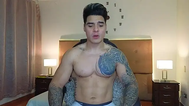 Steven Velez online show from June 12, 11:24 pm