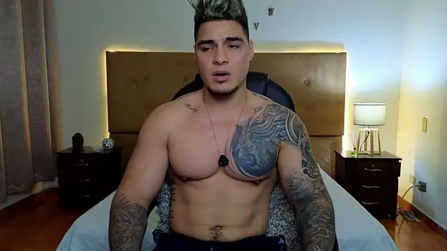 Steven Velez online show from September 19, 12:47 am