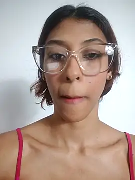 Snapshot of Mia_kam21 chatting on October 19, 6:38 am Mia kam21 online show from October 19, 6:38 am