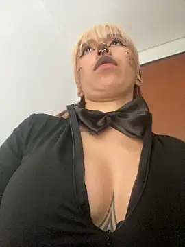 Sallem Pink online show from October 29, 7:46 pm