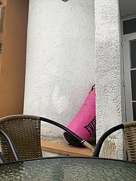 Snapshot of Sallem_Pink chatting on July 4, 1:48 pm Sallem Pink online show from July 4, 1:48 pm