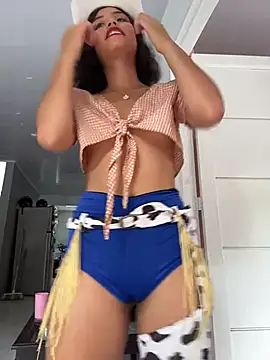 Snapshot of TamaraMera chatting on July 3, 5:30 pm TamaraMera online show from July 3, 5:30 pm