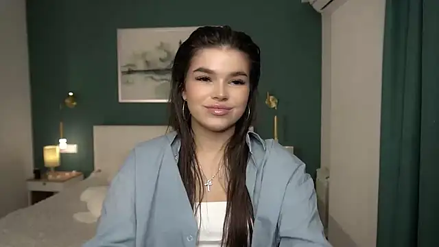 HollisHearl online show from September 19, 7:23 am