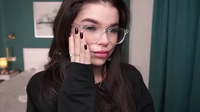 HollisHearl online show from September 21, 7:13 am