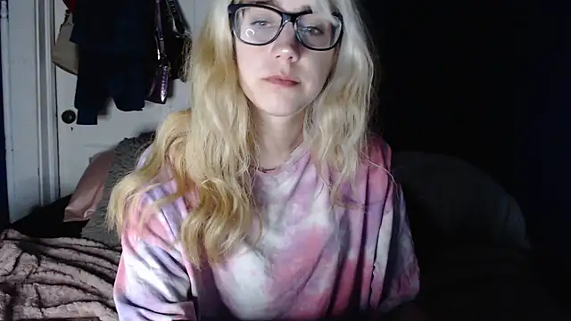 Snapshot of RubySmoke chatting on September 14, 9:09 am RubySmoke online show from September 14, 9:09 am