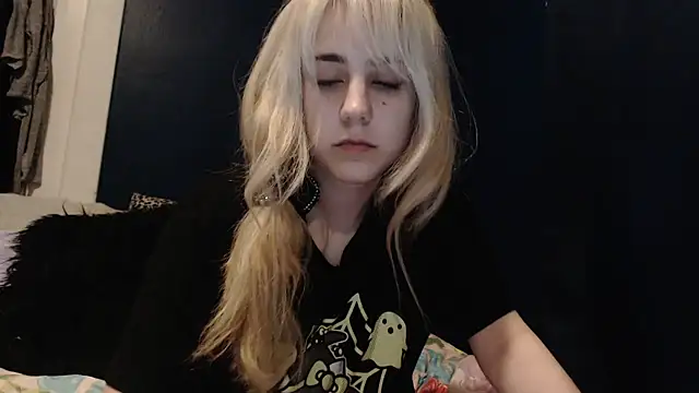 Snapshot of RubySmoke chatting on October 15, 12:42 am RubySmoke online show from October 15, 12:42 am