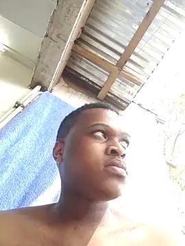 Snapshot of Moet_Chandon chatting on September 26, 12:01 pm Moet Chandon online show from September 26, 12:01 pm