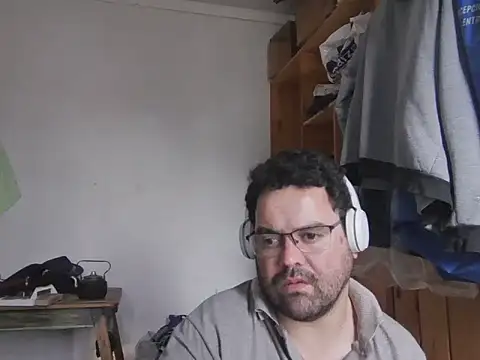 condorito222 online show from June 6, 7:52 pm