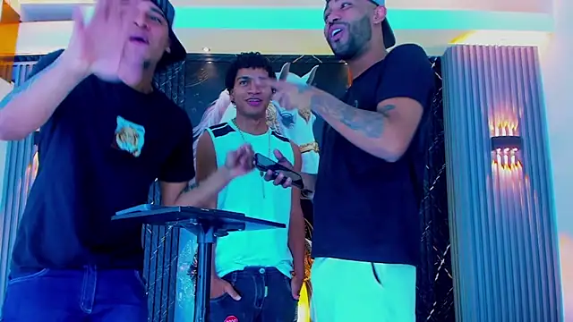 Dominic Max  online show from September 23, 3:46 am